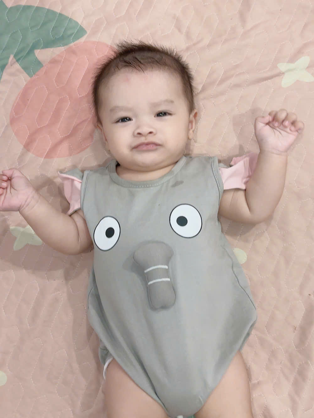 Bé Xoài 8 tháng tuổi